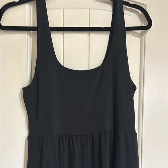 Black Sleeveless Scoop Neck Mini Sundress - Picture 8 of 9